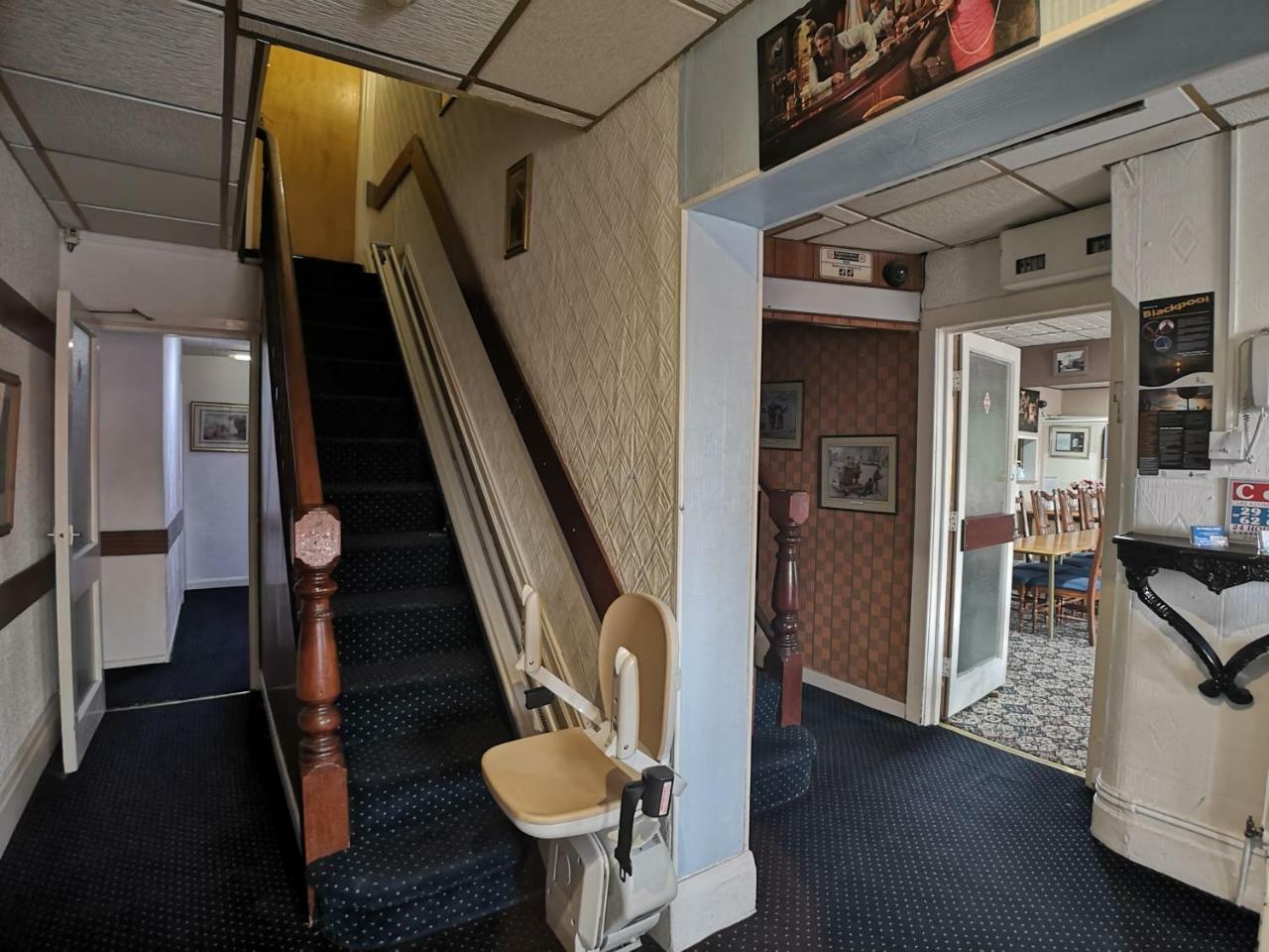 The Hopton Hotel Blackpool Bagian luar foto