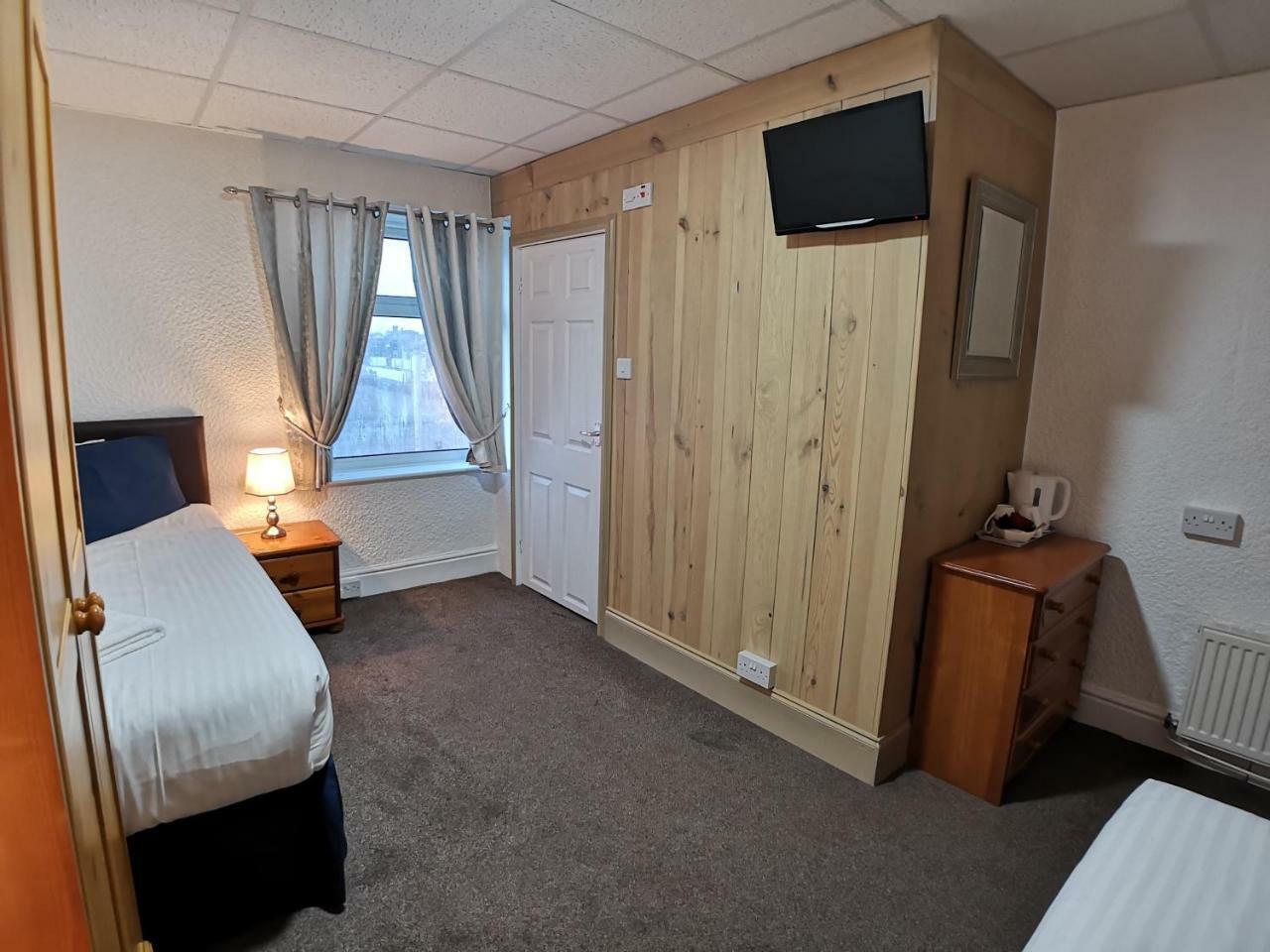 The Hopton Hotel Blackpool Bagian luar foto